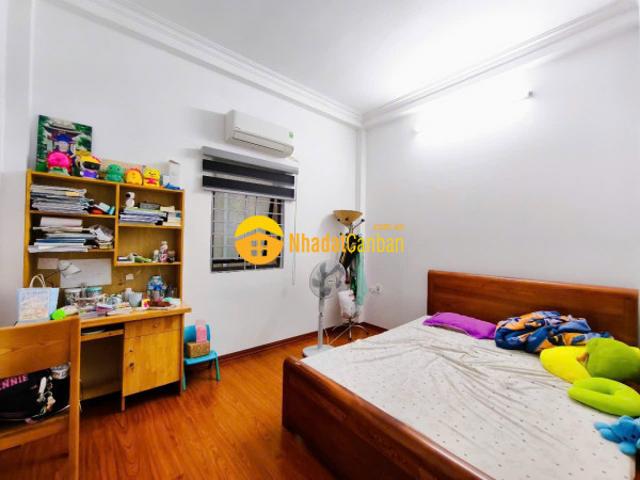 Bán nhà tân mai hoàng mai, gần kđt ao sào, ô tô đỗ cổng, nhà 4 tầng nở hậu, nội thất đẹp