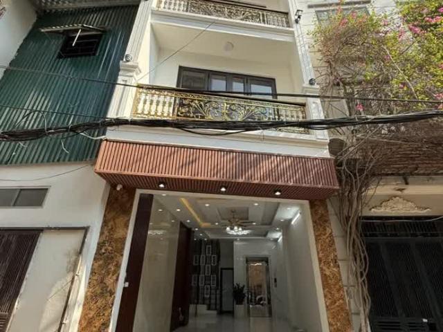 Bán nhà Tân Mai, Nguyễn Chính 5 tầng thang máy ngõ, thông, ô tô tránh 40m2 giá 10.9 tỷ