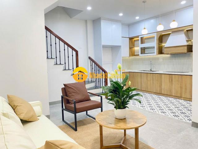 Bán nhà tây sơn đống đa 5 tầng nhà mới ở ngay 43m 7.5 tỷ