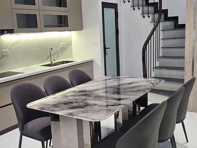 Bán nhà Thượng Thanh Long Biên diện tích 55m² nhà 5 tầng thang máy ở ngay