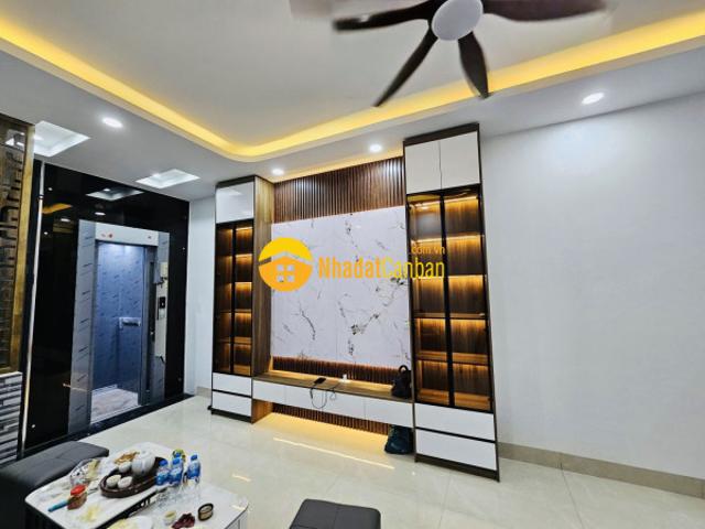 Bán nhà thịnh quang, đống đa, 6 tầng thang máy mới thoáng trước sau, ngõ rộng, gần ô tô