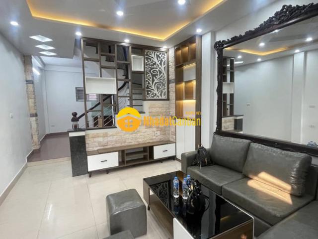 Bán nhà thạch bàn 39m 4tầng mặt tiền 4,3m giá 6,3tỷ