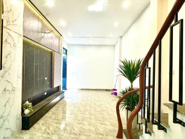 Bán Nhà Thụy Khuê Tây Hồ 6 Tầng Thang Máy Êm Ru Nội Thất Đẹp Thoáng Sáng Sổ Đỏ Hoa Khôi Giá 7,9 Tỷ