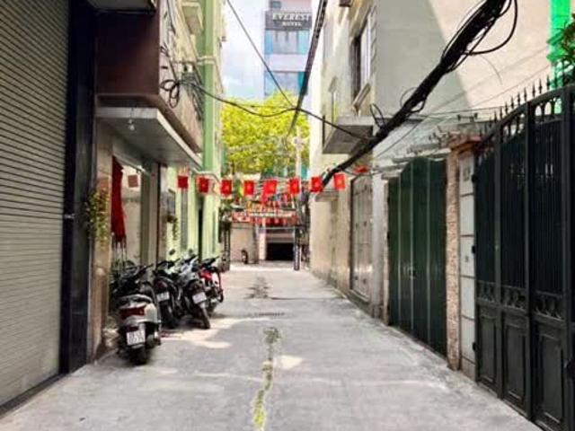 Bán nhà Thanh Xuân 75m Nguyễn Ngọc Nại, phân lô thang máy, ô tô tránh