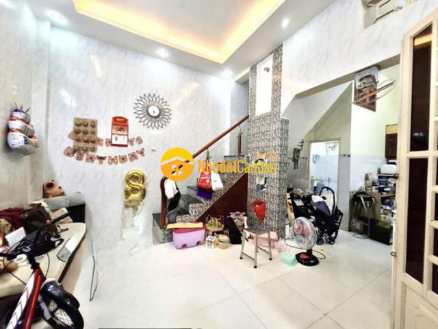 Bán nhà thiên phước tân bình 2 tầng, 2pn, ngang 8m. Hẻm thông nở hậu 4.95 tỷ