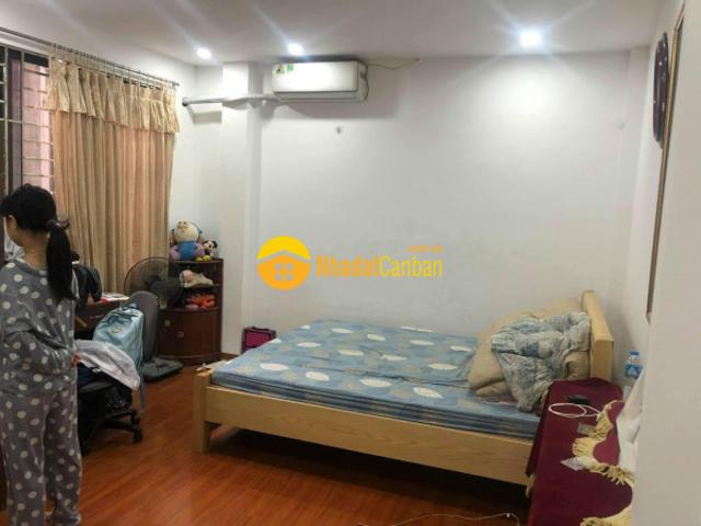 Bán nhà tôn thất tùng 51m2mt 4m. Ngõ thông 20m ra phố 4.35 tỷ