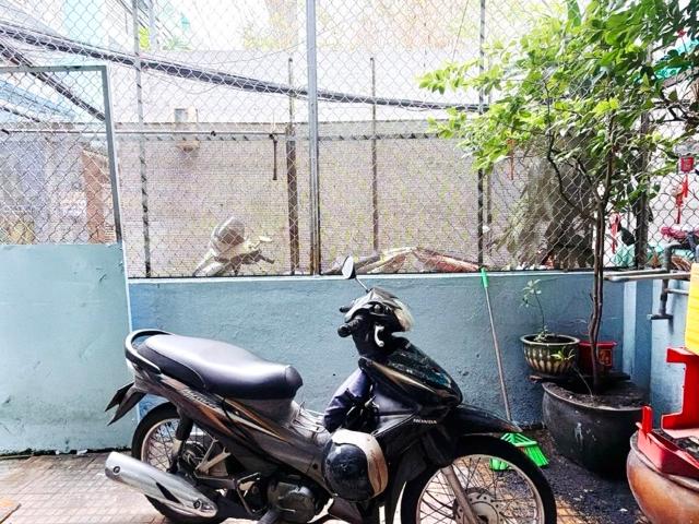 Bán nhà đ.tôn thất thuyêt ngang lớn 4.5m2 đất pull thổ cư giao thương nguyễn thần hiến và bến vân đồn