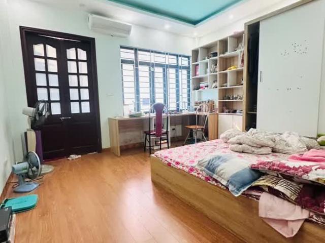 Bán nhà Trần Cung, 2 thoáng, 55m2, 5 tầng, 6PN, MT5m, oto 10tỷ499