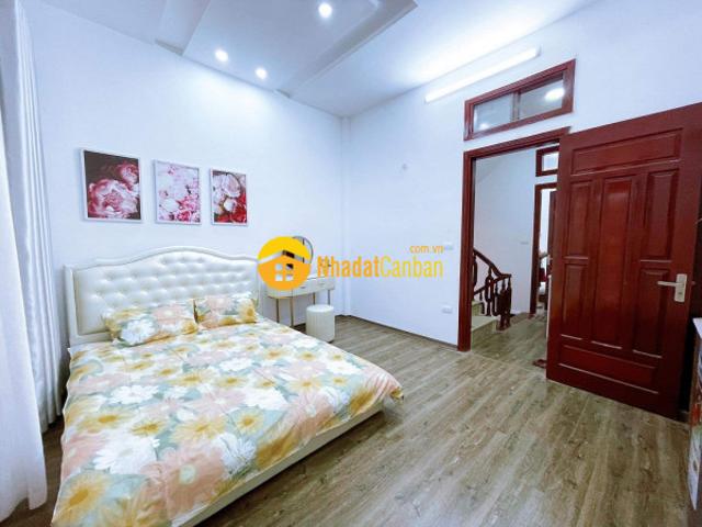 Bán nhà trần duy hưng 60m2, 9pn, ngõ 3 gác tránh xe sh