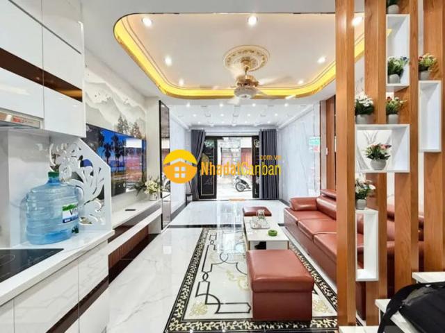 Bán nhà trần quang diệu p13 q3