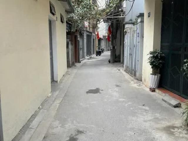 Bán Nhà Trương Định 34m2. 4 tầng. Mặt tiền 2.2. giá 6.25 tỷ Hoàng Mai Hà Nội
