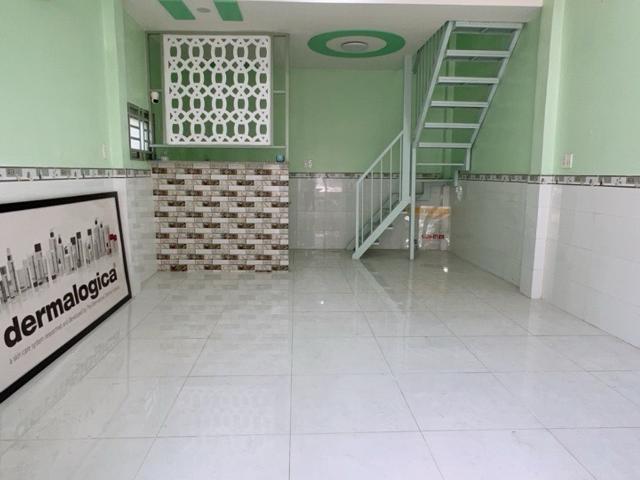 Bán Nhà Trịnh Đình Trọng Kênh Tân Hóa Ngang 4,2m 2 Tầng Hẻm 3m Thông Chỉ 3 Tỷ 350 Thương lượng