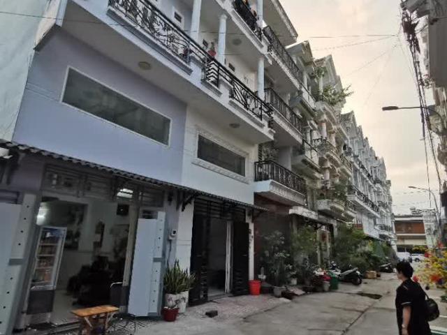 Bán nhà trệt lững, 2 lầu 6.4x12.5m Khu phân lô hẻm 8m Hiệp Thành 13, Q12. Giá rẻ 4.5 tỷ