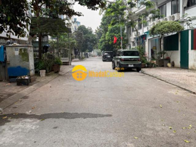Bán nhà trâu quỳ, gia lâm khu 31ha 90m2 đường 15m vỉa hè, sđcc, phân lô, view thoáng