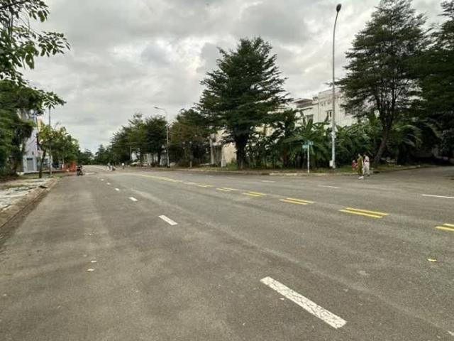 Bán nhà trong khu dân cư Nam Long 90m2 khu đô thị hiện đại p. Phước Long B, Thủ Đức