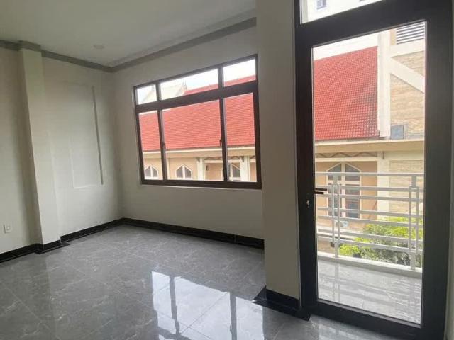 Bán nhà trung tâm thành phố Nha Trang, đường Lê Lai giá 9.99 tỷ