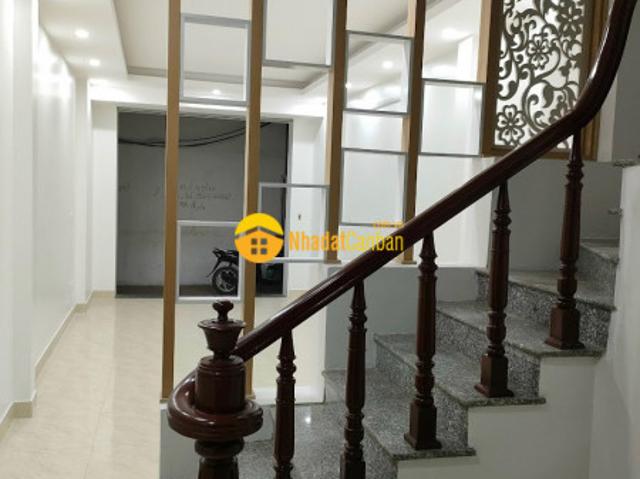 Bán nhà trung tâm q. Nam từ liêm dt 51m2 mặt tiền 4.5 giá nhỉnh 5 tỷ 0986.012.518
