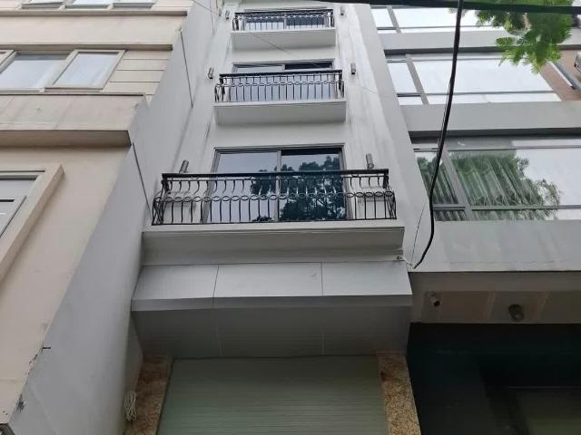 Bán Nhà Trung Tâm Quận Đống Đa Nhà Mới 7 Tầng Thang Máy Kinh Doanh Ô Tô Vào Nhà 40M 13 Tỷ