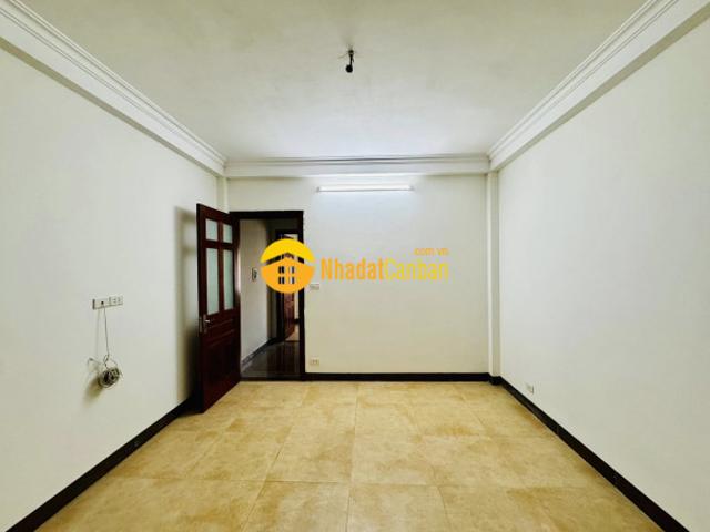 Bán nhà trung tâm quận hai bà trưng, 5 tầng thoáng trước sau, ô tô đỗ cửa