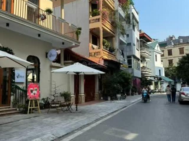 Bán nhà Võ Chí Công Trung tâm Tây Hồ 276m2 MT 16m ô tô gần Hồ Tây