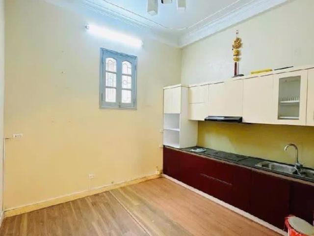 Bán nhà Văn Tiến Dũng 38m2, 5 tầng, ô tô đỗ cửa, gần Đại học Mỏ Địa chất