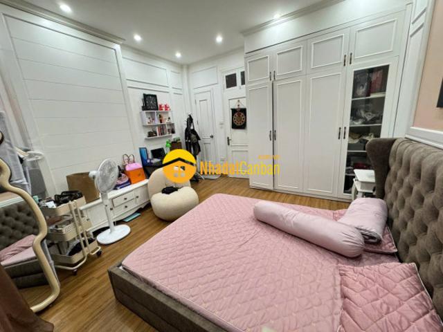 Bán nhà văn chương, đống đa, nhà đẹp full nội thất, ở sướng, gần hồ
