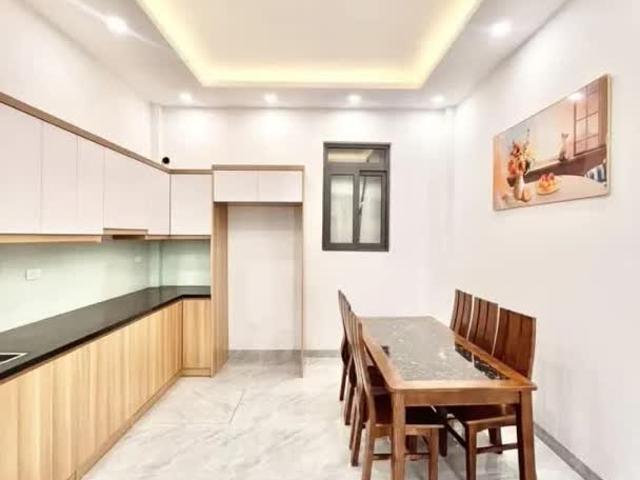 Bán Nhà Văn Hương 40M2 5T MT 3.1m Giá 7.95 Tỷ, Ngõ Rộng, Cực Đẹp