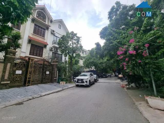Bán Nhà vườn MP Mễ Trì Hạ. DT 110m x 4 tầng. Hoàn thiện. Giá 34,7 tỷ. LH: 0964769