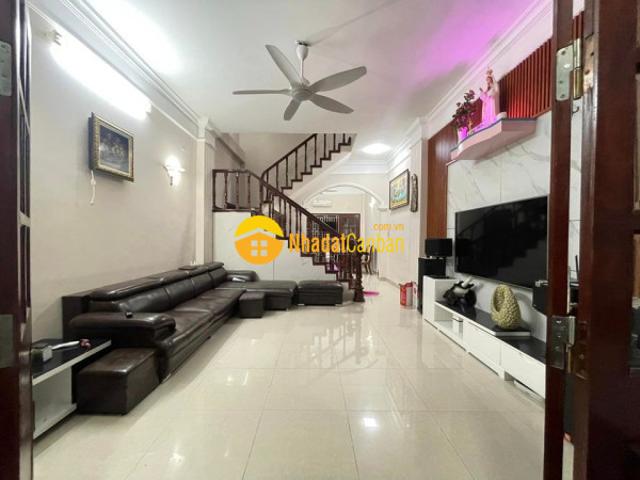 Bán nhà văn phú, hà đông, 4 ngủ đẹp, dân tự xây, về ở luôn, 45m giá 4.55 tỷ
