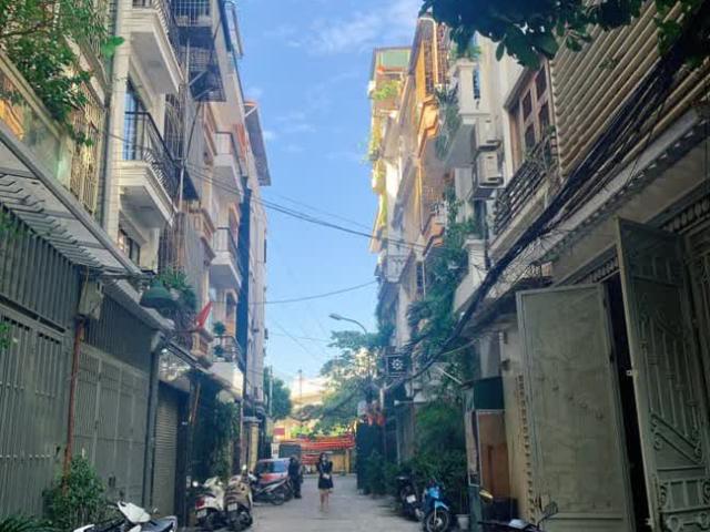 Bán nhà Văn Quán, ba bước ra Đại học Kiến Trúc, ô tô đỗ cửa, hơn 10 tỷ