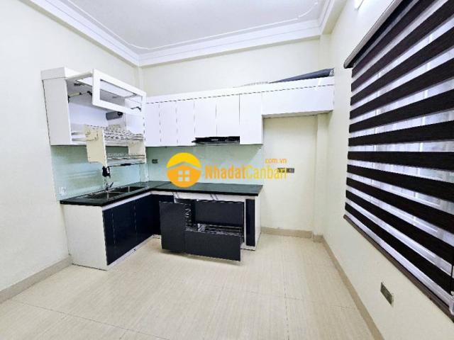 Bán nhà vĩnh hưng 40m 4 tầng 7.8 tỷ gần ô tô, ở ngay