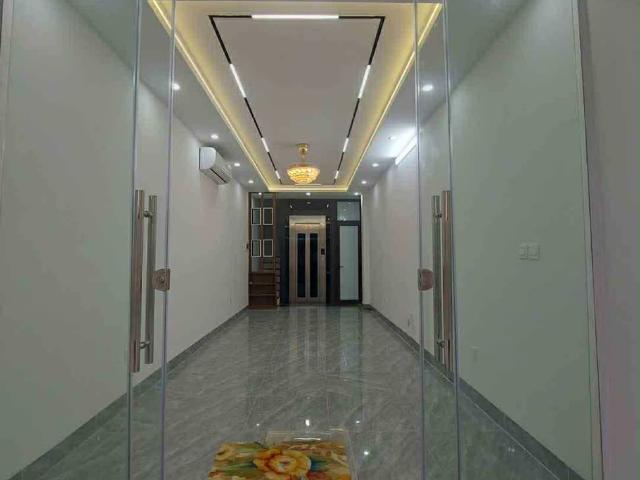 Bán nhà Vĩnh Hưng, Hoàng Mai 45m, lô góc 3 thoáng, ô tô tải đỗ cửa, thang máy nhập khẩu êm ru