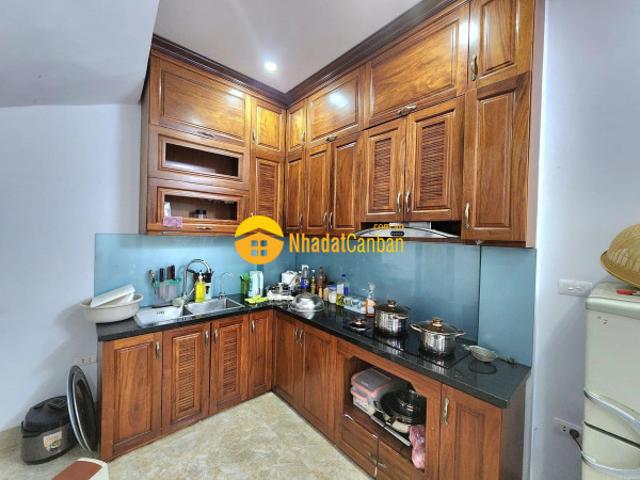 Bán nhà vĩnh hưng, hoàng mai, diện tích 30m2, 6 tầng, mặt tiền 4.25m, giá 4.05 tỷ