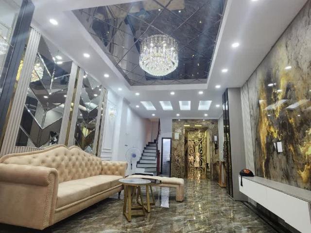 Bán Nhà Võ Thị Sáu, 7 Tầng – Thang Máy – Gần Hồ – Full Nội Thất – 45m² – 17 Tỷ
