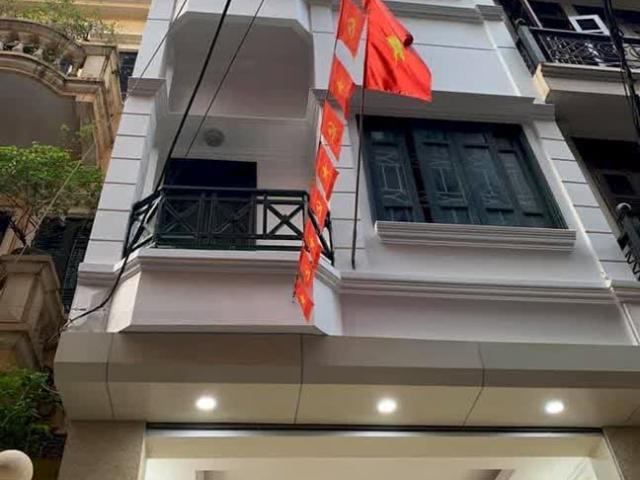 BÁN NHÀ ở và kinh doanh cực Hiếm, mặt phố Hạ Yên Quyết. Nhanh còn chậm hết. Giá 8,6 tỷ