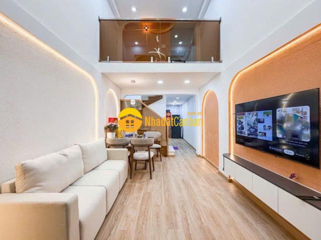 Bán nhà vip bình thạnh ngay hàng xanh nhà mới vào ở ngay