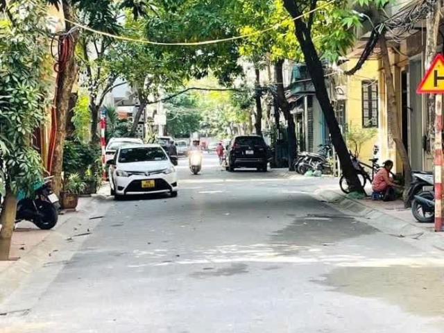 Bán Nhà Xuân La, Tây Hồ, 70m, 5t, MT 4.5m, Vỉa Hè, Oto Tránh, KD Đa Dạng, 22 Ty. 0937651