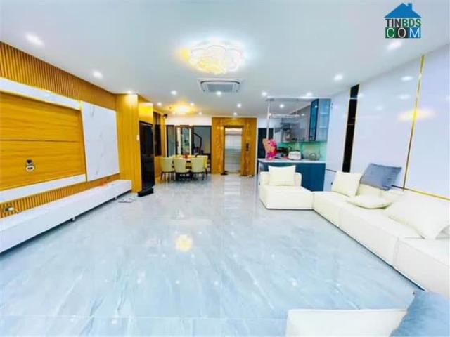 Bán nhà Xuân Thủy, Phân lô, hai mặt tiền, thang máy, ô tô, nội thất đỉnh, nhà 51m2 giá nhỉnh 10 tỷ