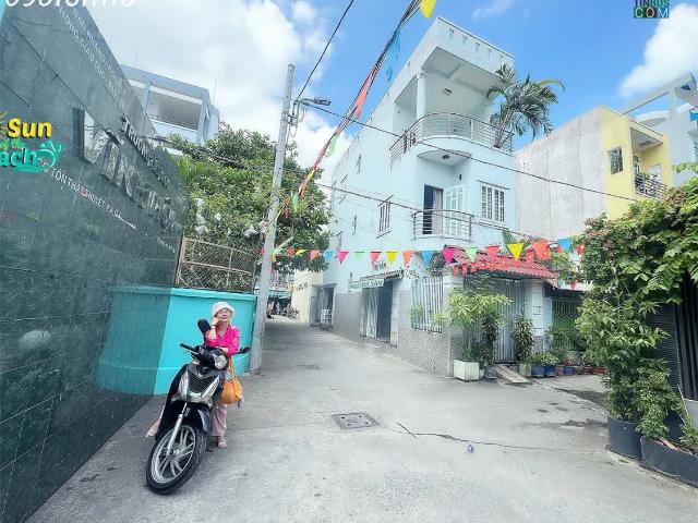 Bán Nhà Xe Tải Quay Đầu Đường Tôn Thất Thuyết Ngay Trường Học Vĩnh Hội, Quận 4 Căn Góc 3 Mặt