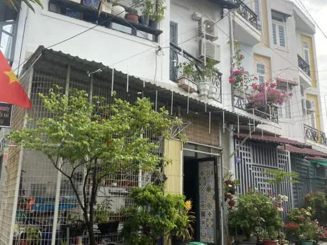 Bán Nhà 1T1L Góc 2MT DTSD 93M2 Tại Thới An Q12, Chỉ 3.930 Tỷ. Lh: 0336749
