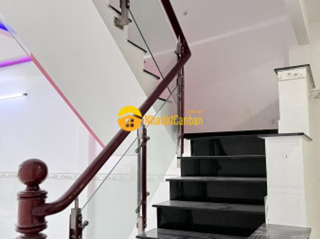 Bán nhà 1 lầu mặt tiền hẻm bùi văn ba, p. Tân thuận đông, quận 7
