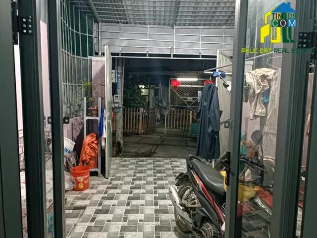Bán Nhà 1 Lầu, 2 mặt tiền hẻm xe hơi thông thoáng nên có thể kinh doanh, giá rẻ