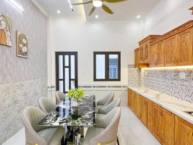 Bán Nhà 1 Trệt 1 Lầu – Giá Chỉ 2 TỶ 3 – Chốt Sớm Tặng Quà Lớn!