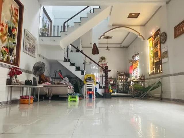 Bán nhà 1 trệt 1 lầu mặt tiền kinh doanh p. Hóa An, SHR thổ cư 100%, giá rẻ