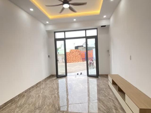 Bán nhà 1 Trệt 2 Lầu P. Hóa An, SHR thổ cư 100% đường nhựa 10m thông thoáng, gần Cầu Mới
