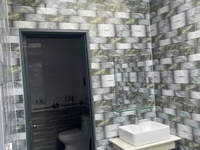 Bán Nhà 1Lầu Đường Thông Sổ Hồng Thổ Cư, hoàn công, Buôn Bán Quá Ok