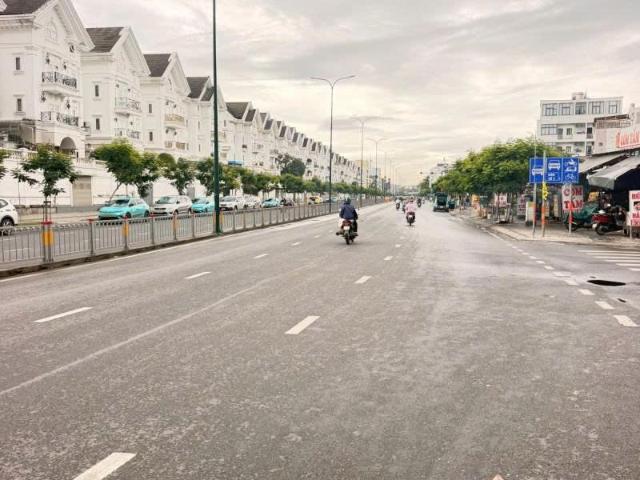 Bán nhà 2 Mặt tiền Dương Quảng Hàm giao Nguyễn Thái Sơn, 5x28m, 3 Tầng, Sổ A4, 31,8 Tỷ