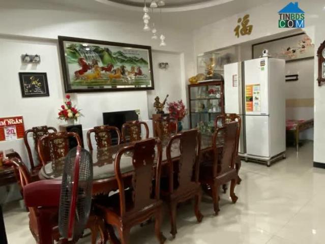 Bán nhà 2 tầng 235m2 đường trung tâm kinh doanh DT605 ngã ba Dương Sơn Hòa Tiến 5 tỷ