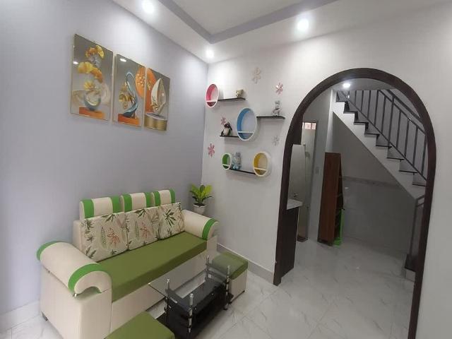 Bán nhà 2 tầng 2 pn chỉ có 3 đồng hơn chút | Đúng chất hẻm một trục ngay Đỗ Xuân Hợp | Nở hậu