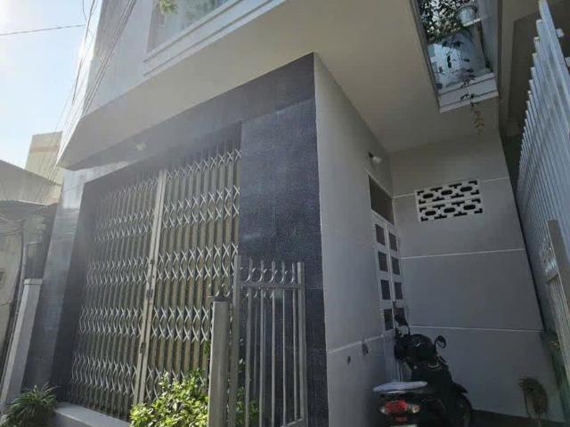 Bán nhà 2 tầng tttp Nha Trang, hẻm Hương Lộ Ngọc Hiệp